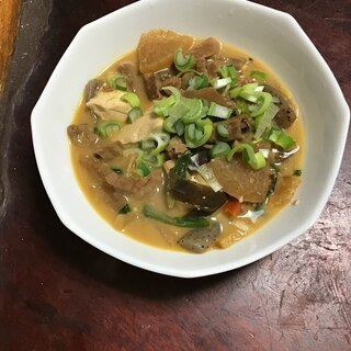 三浦大根のモツ煮。